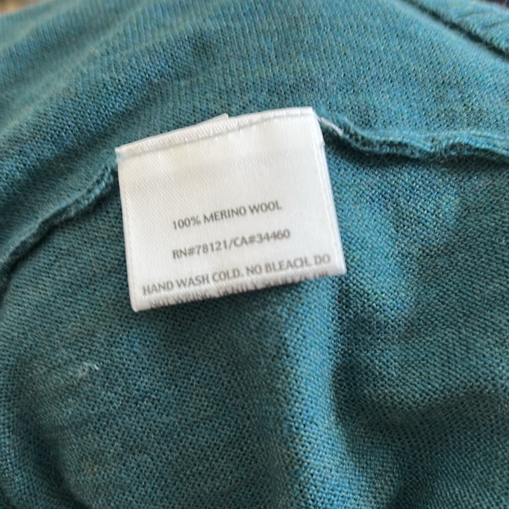 Eileen Fisher merino wool green sweater. - Picture 10 of 10
